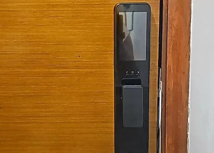 Apartment Near Tops Of